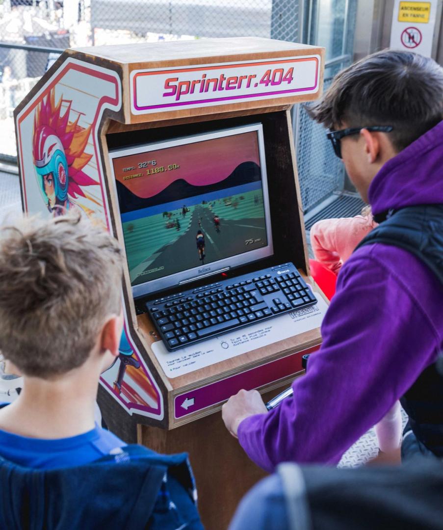 borne arcade jeu sur mesure pour le festival du velo